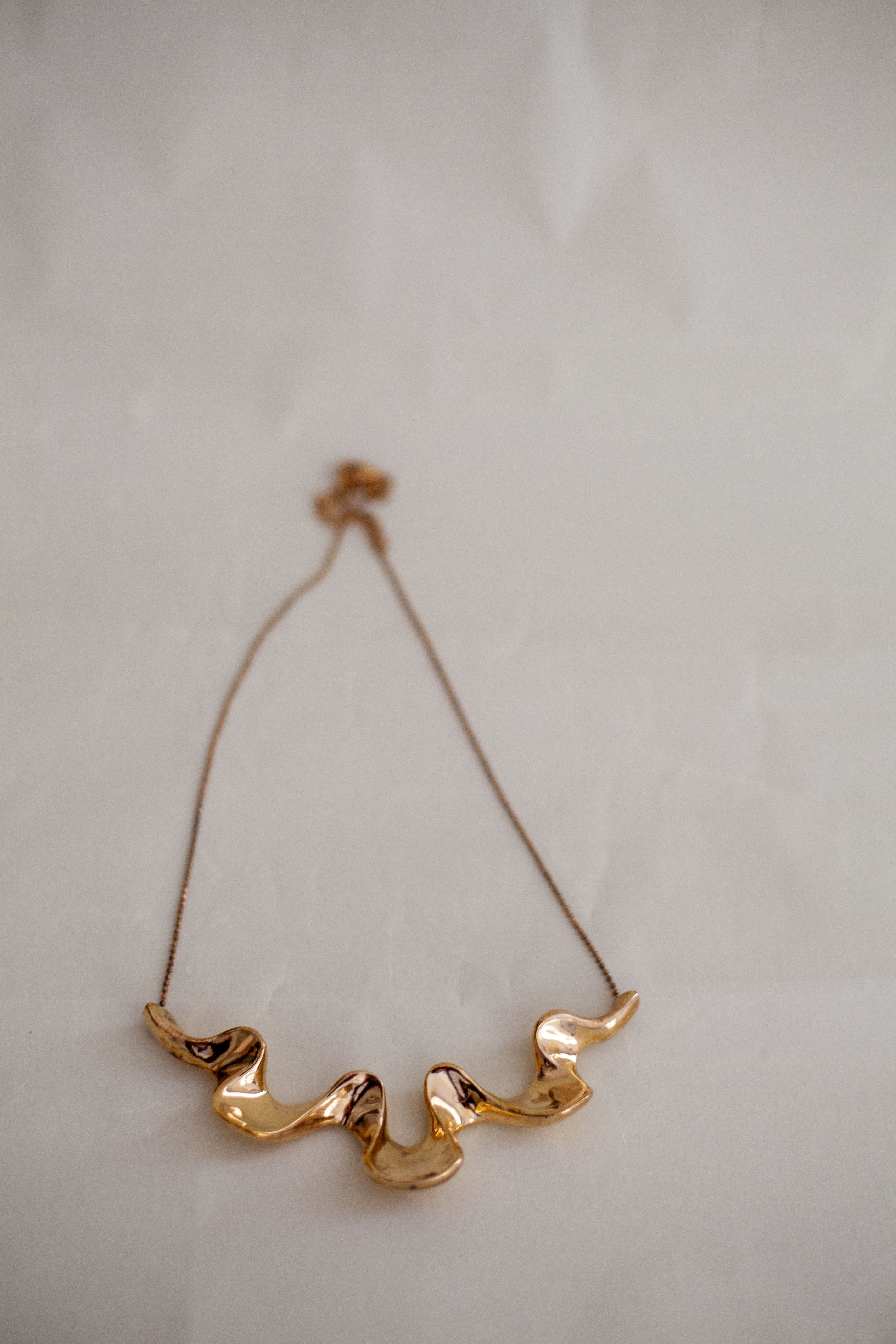 Linea Dorata – Collana Effetto Luce ✨