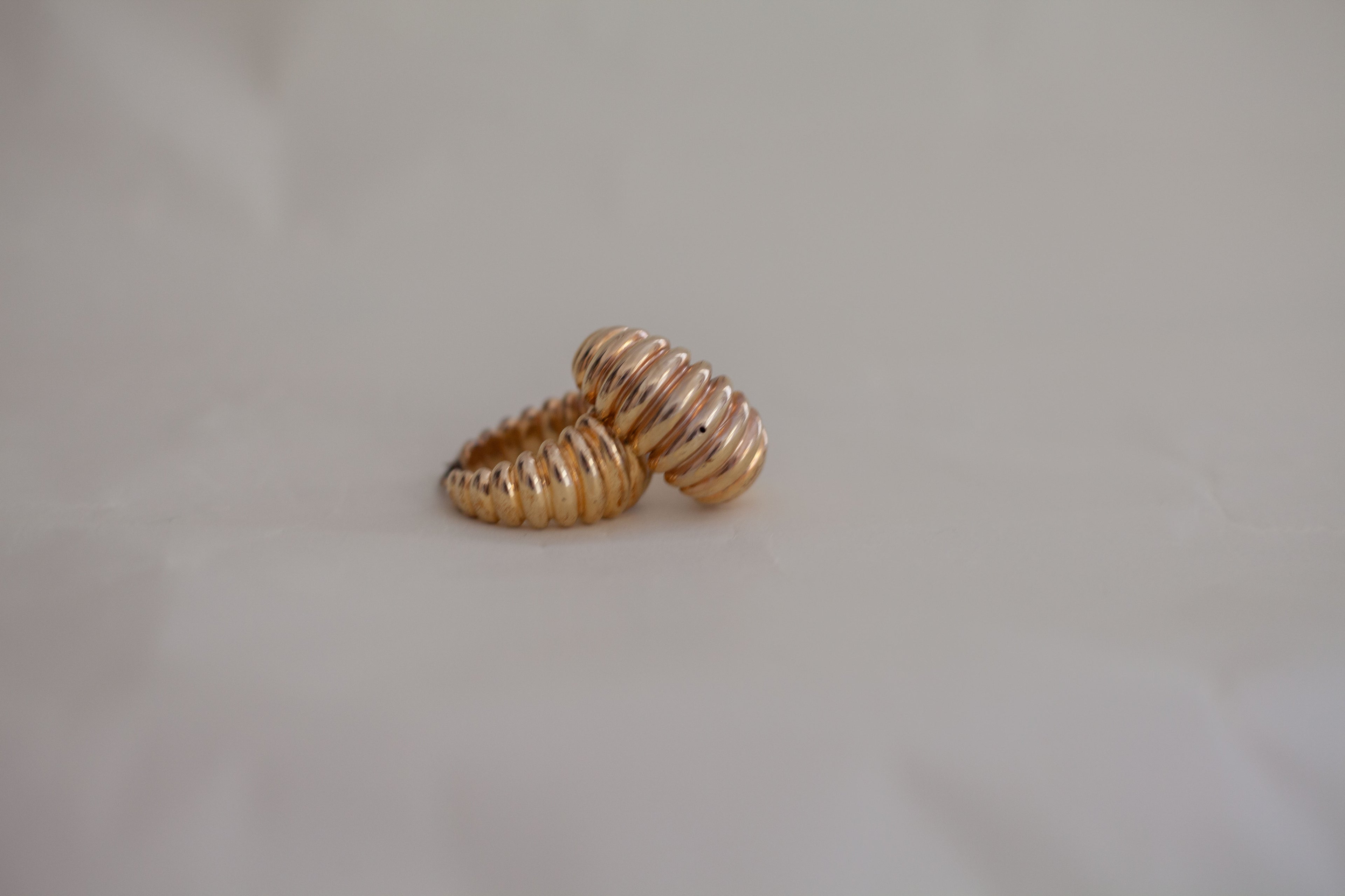 ✨ Orecchini Linea Dorata – Argento Placcato Oro ✨