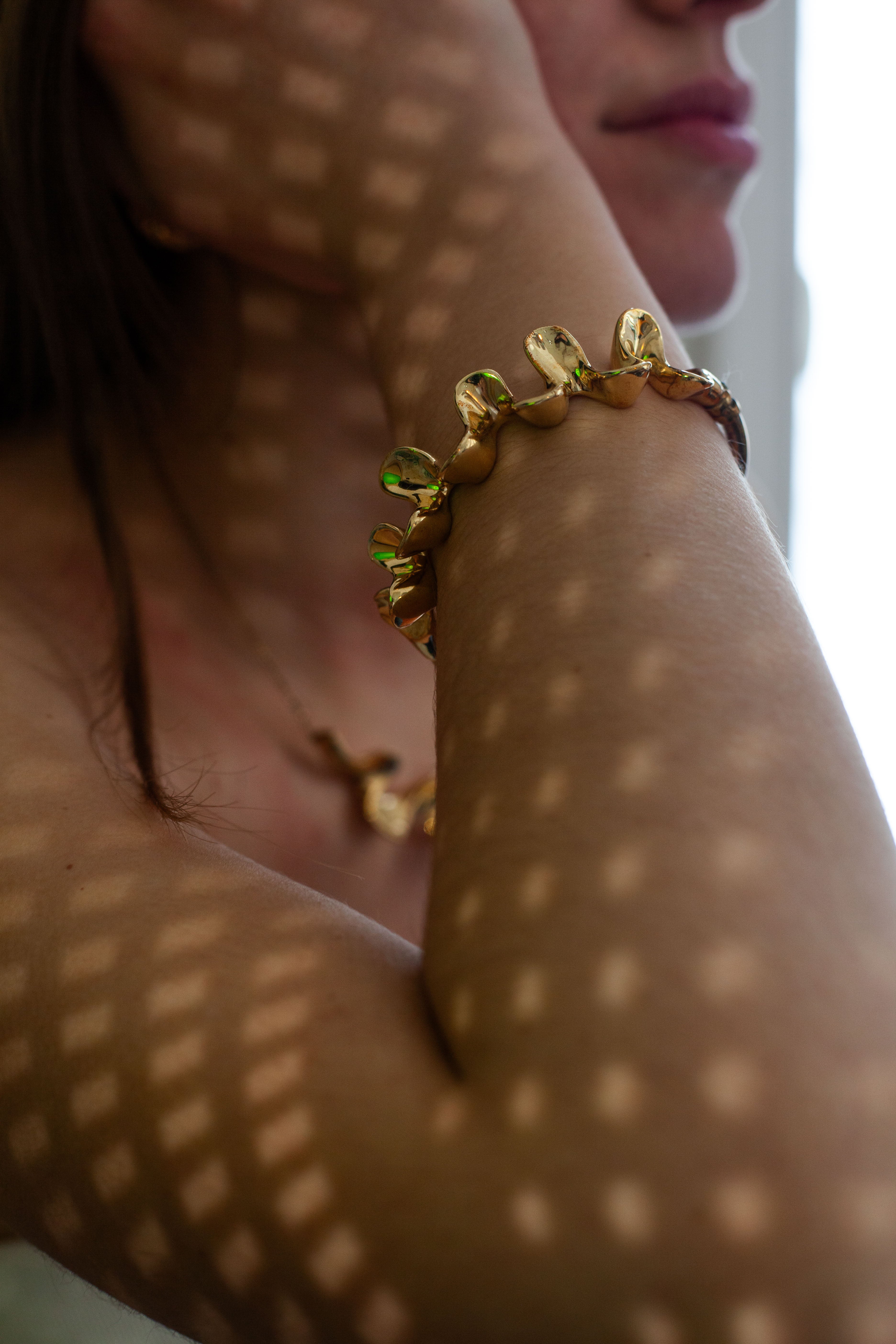 Linea Dorata – Bracciale Effetto Luce ✨